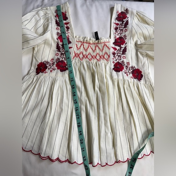 BBWM Cream and Red Embroidered Blouse with Flutter Sleeves size S - Picture 12 of 12